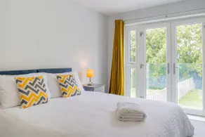 The Orchard 5Bed ideal for Contractors & families - Image 5