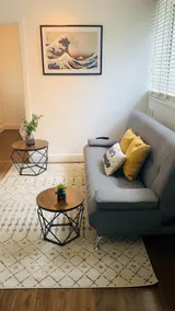 ★ Central Modern Apartment ★ Private Courtyard - Image 3