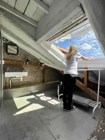 Romantic independent suite with views. - Image 4