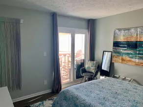 An Adorable Oceanfront Getaway - Image 4