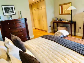 Luxurious selfcontained flat in heart of Cotswolds - Image 3
