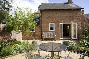 ELDER COTTAGE, with a garden in Mickleton, Gloucestershire - Image 4