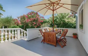 whole property (3 houses with pool) by the the sea - Image 4