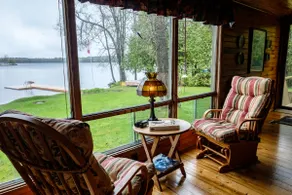 Lakefront Family Cottage on Deer Bay - Image 3