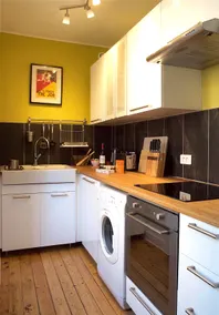 Contemporary central apartment - Image 4