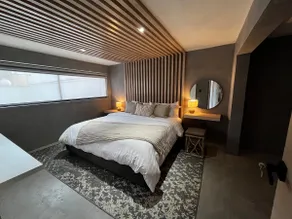 Modern apartment in the center - Image 2