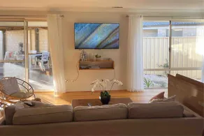 The Handbrake | 5BR Retreat | Fireplace & Alfresco - Image 3