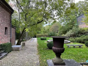 Les Confidences de Messire Sanglier, stylished guest houses - Image 2