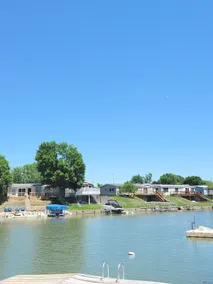 2-bedroom hideaway in Mahaffie Bay at Johnson Lake - Image 3