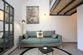 Balcony Duplex Studio In Trendy District. Parking - Image 3