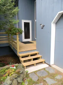 Daisy Bays' Hotel California - Image 3