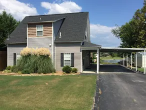 MidLake Waterfront Home ~ Boathouse ~ Pets Welcome - Image 2