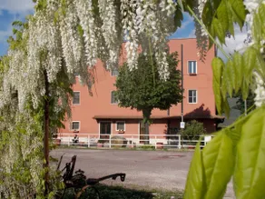 The Farm House - Fast WiFi - Free Parking - Image 3