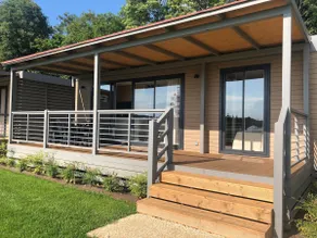 Mobile Home with AC & heating, wifi, tv, parking - Image 3