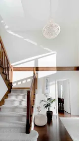 Luxury Villa in West Vancouver with Jacuzzi and Piano, Close to Airport and Downtown - Image 5