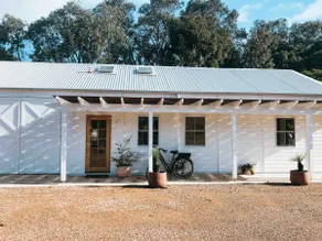 Native Retreat Torquay - Image 2