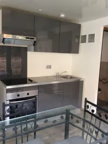 New 2 bedroom, close to beach and shops - Image 2