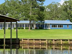 Secluded Shades of Blue Lake Bistineau Sunsets Sleeps 19 - Image 2