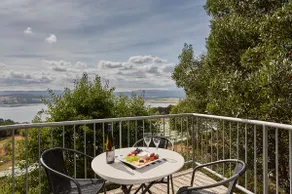Tamar River Apartments - Vines 2 Bed - Image 4