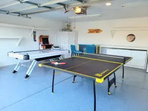 Saltwater Pool + Spa | BBQ | Air Hockey | Foosball - Image 4