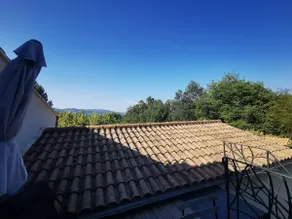Between Ventoux and Luberon, apartment in house. - Image 5