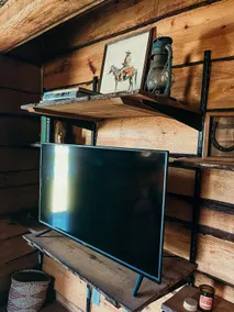 Bluestem Getaway Cabin - Image 4