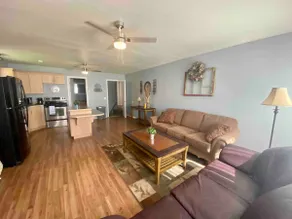 Cute apartment over garage surrounded by farmland - Image 2