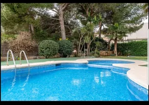 Ideal apartment with a swimming pool just a stone's throw from the sea. - Image 3