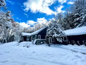 Cottage on 5 Private Acres, Heated Pool & Hot Tub - Image 4
