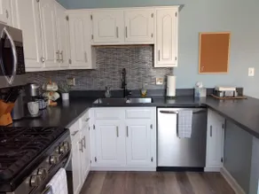 Perfect Townhouse Close to College and Downtown - Image 3