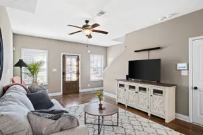 Beautiful Home short walk to Downtown Clarksville! - Image 4