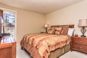 Perfect Location in The Sunriver Village - Image 2