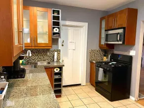 Comfy Koenig- Spacious 1bed room on serene street - Image 5
