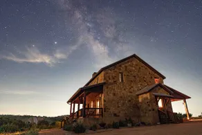 Gray Hund Acres- Dog Friendly & 17 private acres - Image 3