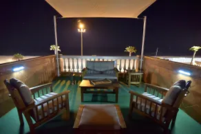 Golden Oasis at the Torre del Mar beach - Image 3