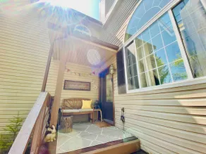The Lily Pad East Wing ~Hot Tub, Sauna & Jet Tub - Image 5