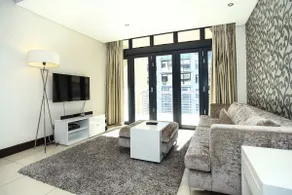 Melrose Arch Luxury Apartment - Image 4
