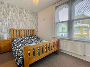 Captain's Quarters - Heart of Cowes - sleeps 11 - Image 4