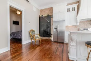 Historic downtown apartment - Image 3