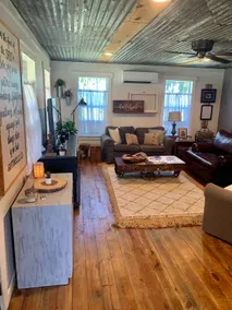 Friendship Acres: Farmhouse outside Bellville, TX - Image 5