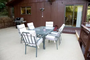 Peaceful riverfront home for family and friends. - Image 4