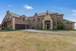 $1M+ Waterfront Villa - Image 2