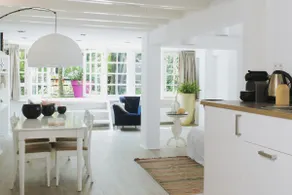60m2 apt with patio for 2, on border Amsterdam - Image 2