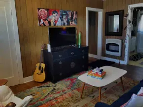 S Montgomery Bungalow (Perfect Starkvegas Locale) - Image 5