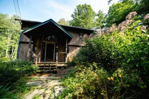 Berkshire ”Zen” Cottage - Image 3