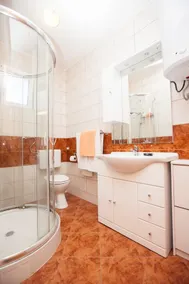 Villa Stana - Beachfront Apartments with Sea View & Free Parking - Image 4