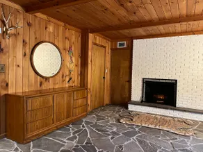 The Little Lodge, a private entrance guest suite - Image 3