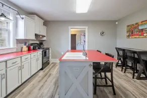 Large home with character .5 Miles to downtown - Image 5