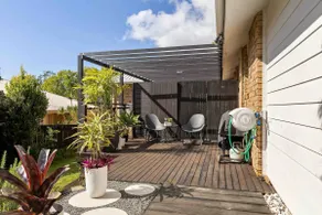 Private studio with pool, aircon & BBQ on the deck - Image 5