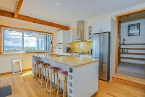 A must stay.... Panoramic ocean & mountain views! - Image 4